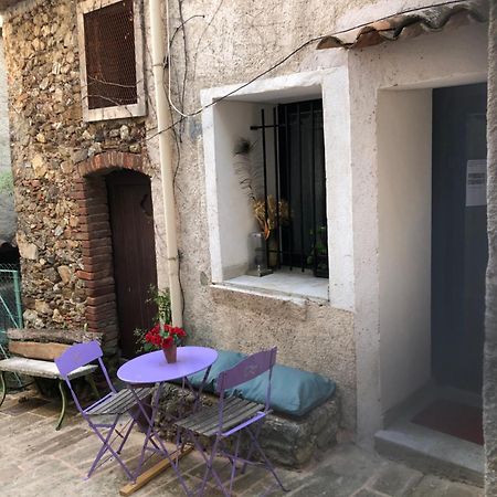 Logement Neuf Centre Du Village Aux Pieds Du Chateau Grimaud Exterior foto