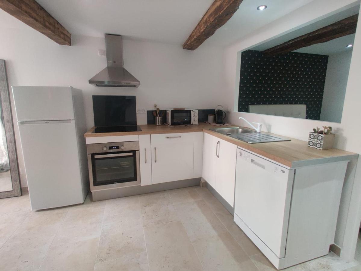 Logement Neuf Centre Du Village Aux Pieds Du Chateau Grimaud Exterior foto